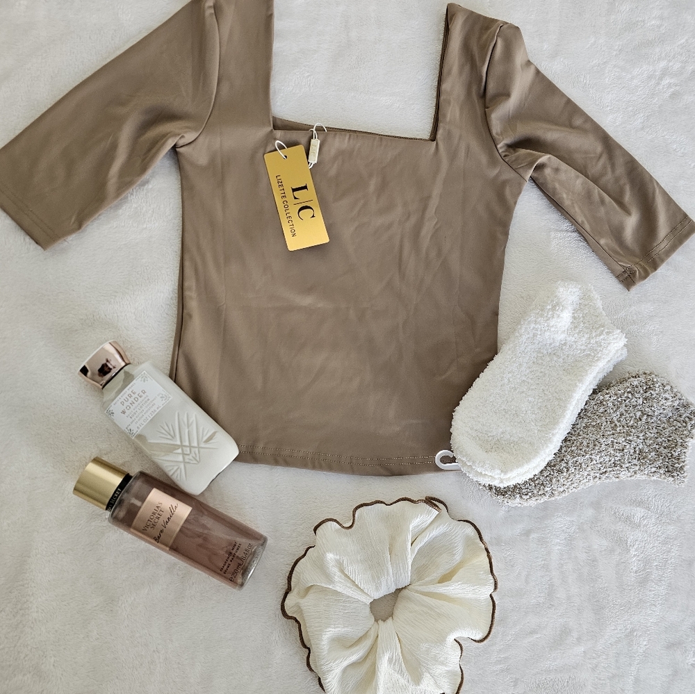 Lizette Collection Fall Tops - Picture 7 of 11